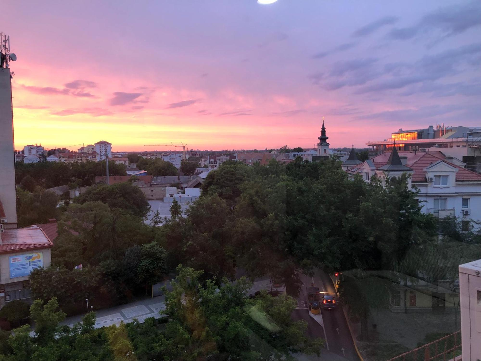 City Sunset Studio Subotica Extérieur photo